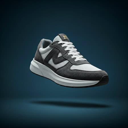 Sneaker floating product shot